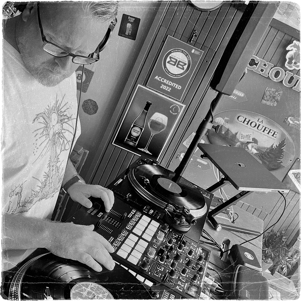James Dean DJ's a Vinyl Set at TripelB for Once More for the B Sides