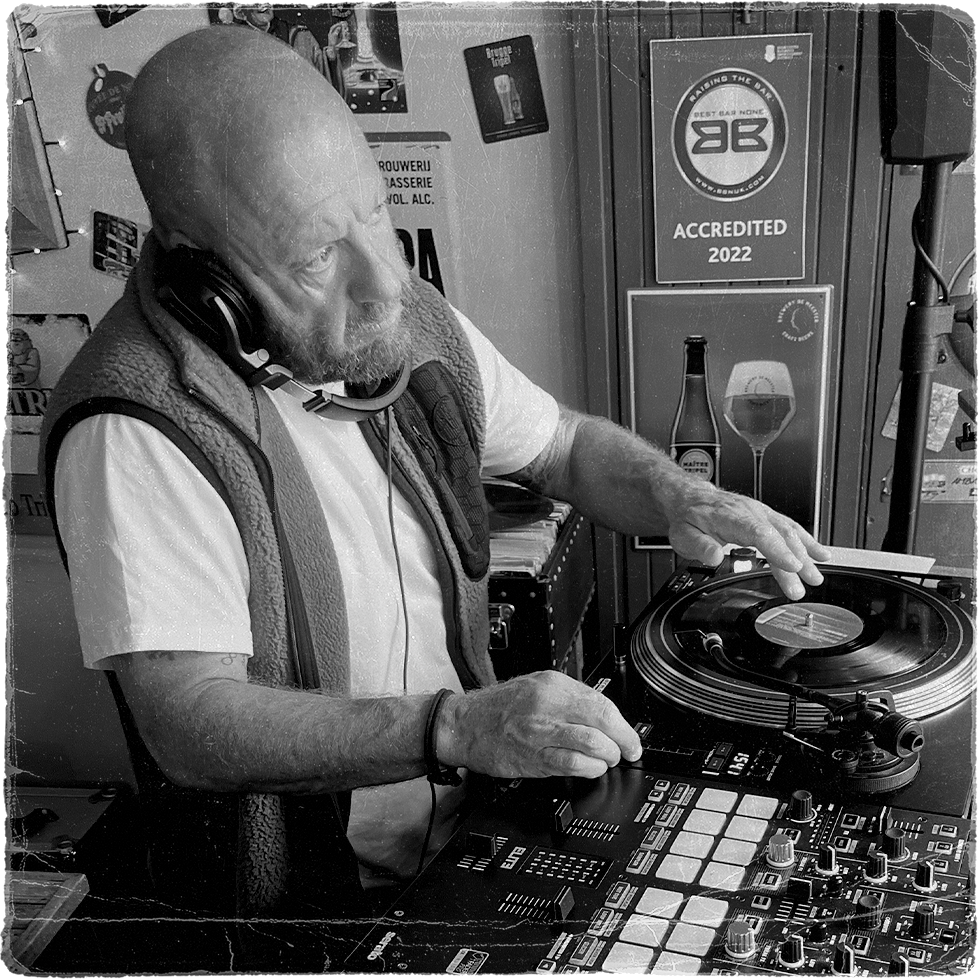 Richie Morse DJ's a Vinyl Set at TripelB for Once More for the B Sides